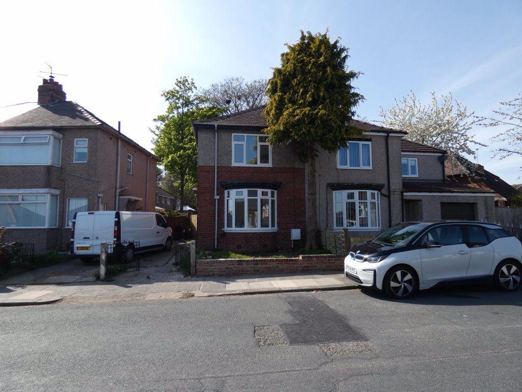Barmpton Lane, Darlington 2 bed semidetached house £575 pcm (£133 pw)