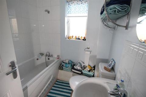 40 Brook View, Grange Park, Northampton, NN4 5DR
