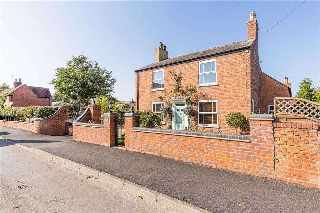 High Street, Harby, Harby Newark, Notts 4 bed detached house £585,000