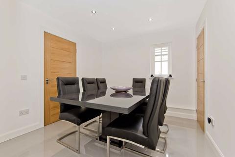 15 Hayfield Brae, Methven, Perth, PH1 3HR