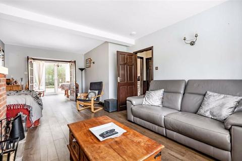 4 Marshland Square, Emmer Green, Reading, RG4 8RP
