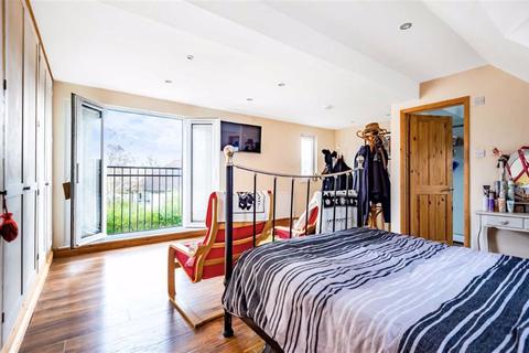 4 Marshland Square, Emmer Green, Reading, RG4 8RP