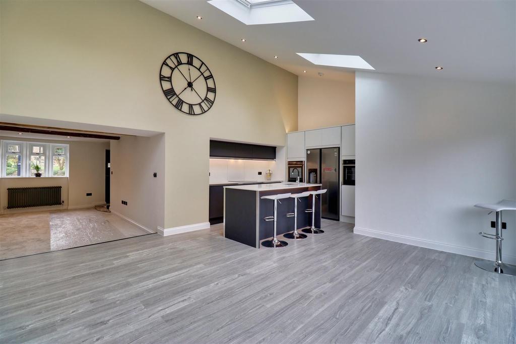 Living/dining/kitchen