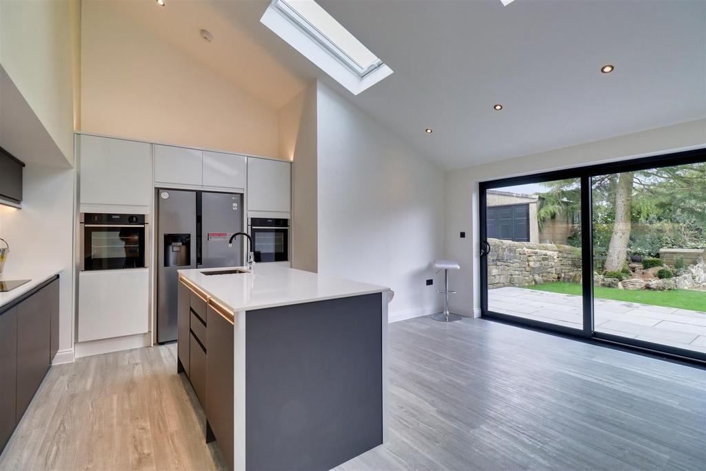Living/dining/kitchen