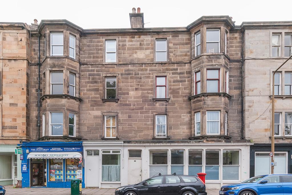 Sciennes Road Edinburgh EH9 1NX... 4 bed flat £1,650 pcm (£381 pw)