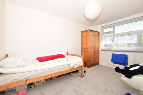 14 Avon Close, Tonbridge, TN10 3HT