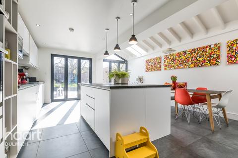 45 Friern Road, London, SE22 0AU