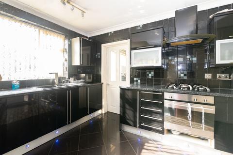 384 Easterly Road, Leeds, LS8 3AU