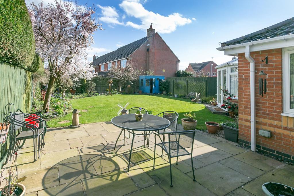 Broadmanor, Pocklington 4 bed detached house £485,000