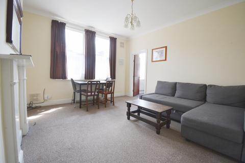 2 bedroom flat to rent, Grange Park,Ealing,W5