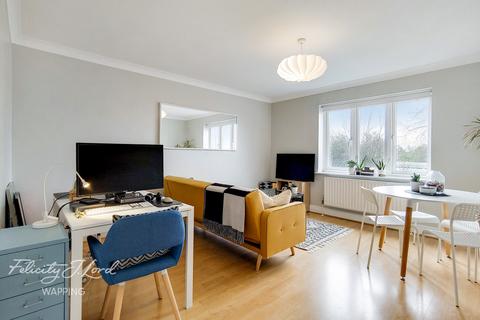 100 Glamis Place, London, E1W 3EF