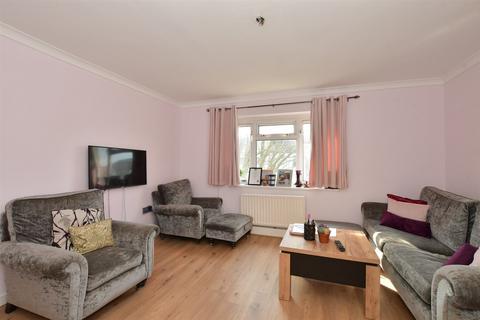 3 bedroom flat for sale, Padnall Road, Romford, Essex