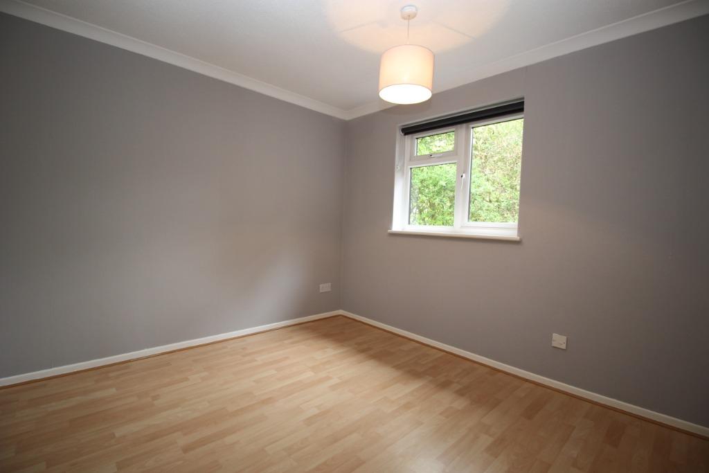 Geralds Court, Geralds Road, High HP13 1 bed flat £775 pcm