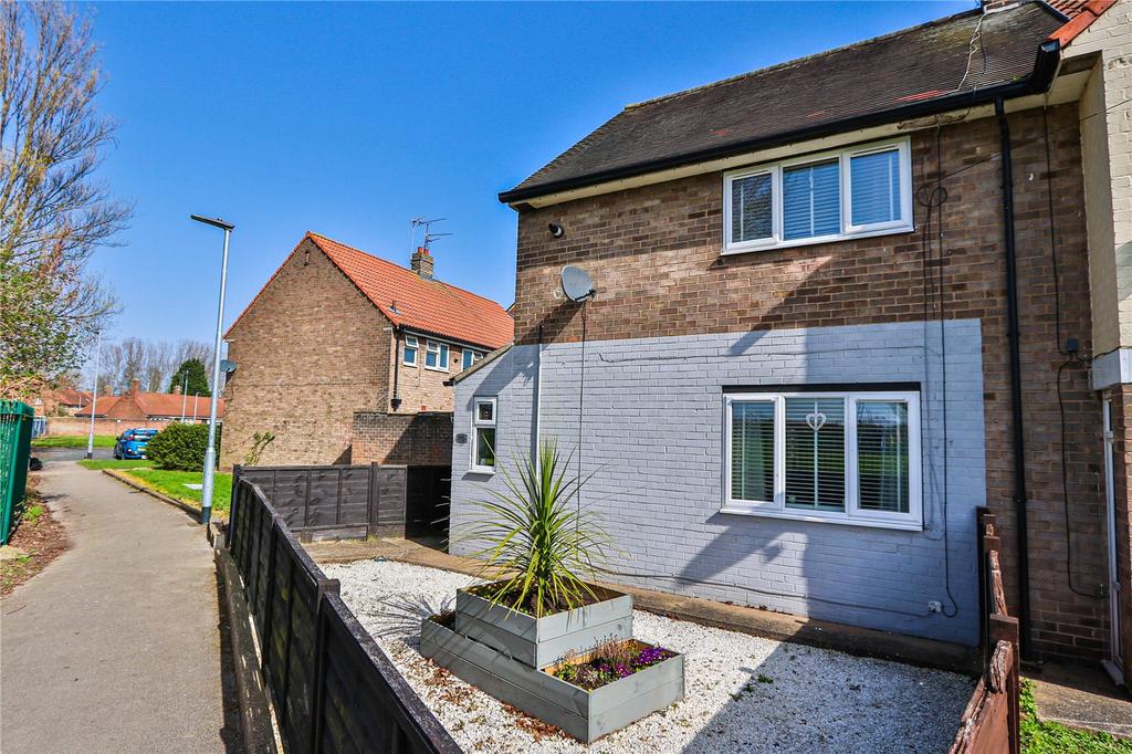 Gower Road, Hull, HU4 2 bed semidetached house £105,000