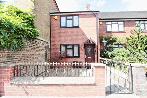 23 Queen Street, London, N17 8HX