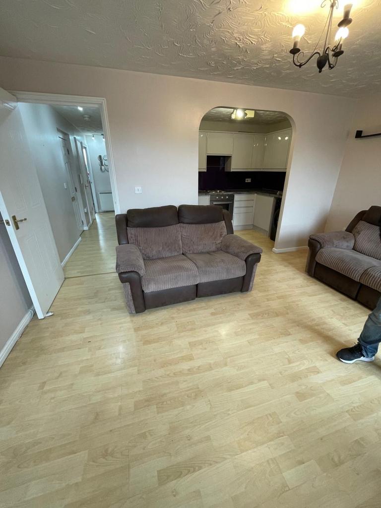 2 Bedroom Flat