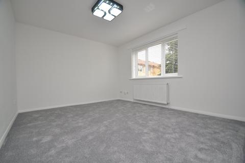 2 bedroom flat to rent - Laburnum Close, Friern Barnet