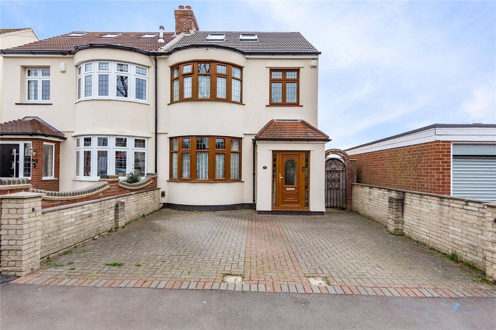 Crystal Avenue, Hornchurch, RM12 4 bed semidetached house £550,000