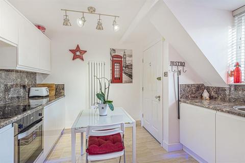 16 Church View Mews, Clifford, Wetherby, LS23 6SZ