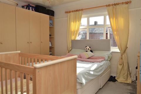 206 Block Lane, Chadderton, Oldham, OL9 7QB