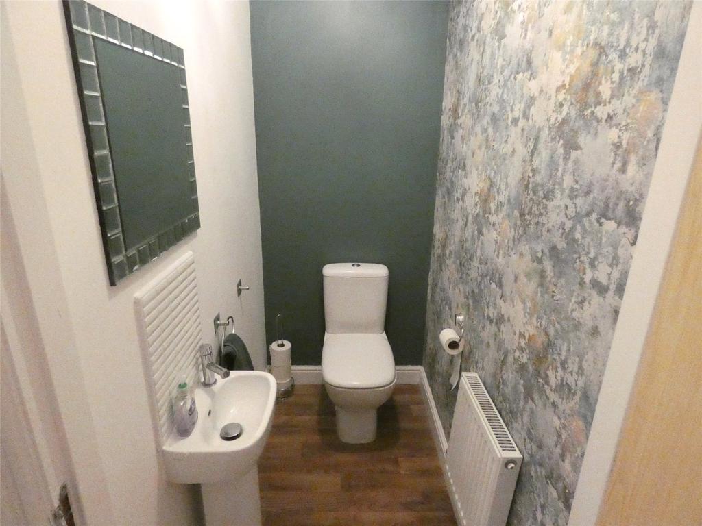Cloakroom/Wc