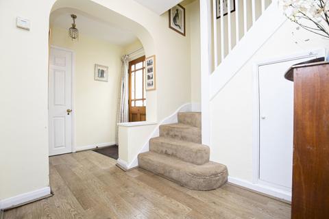 35 Roding Lane, Buckhurst Hill, IG9 6BJ