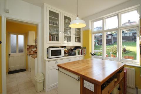 53 Worcester Crescent, Woodford Green, IG8 0LX