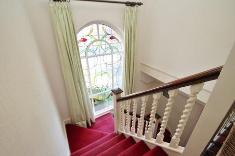 53 Worcester Crescent, Woodford Green, IG8 0LX