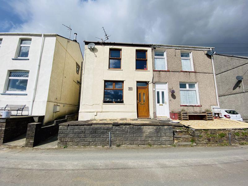 30 New Road, Cilfrew, Neath, SA10 8LL 3 bed semidetached house £140,000