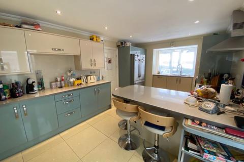 18 The Meadows, Skewen, Neath, SA10 6SJ