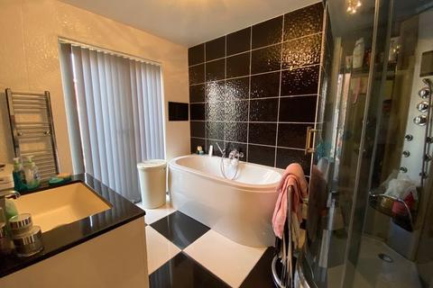 18 The Meadows, Skewen, Neath, SA10 6SJ