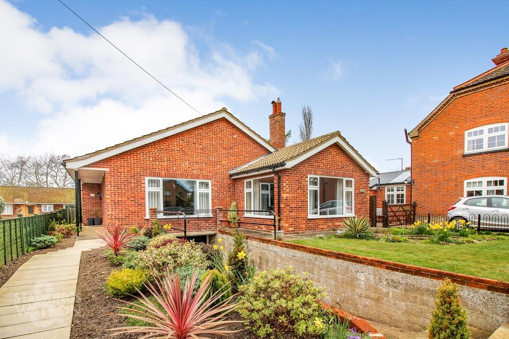 Mill Road, Loddon, Norwich 3 bed detached bungalow £425,000