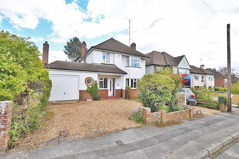 Cedar Drive, Barming, Maidstone ME16 3 bed detached house £575,000