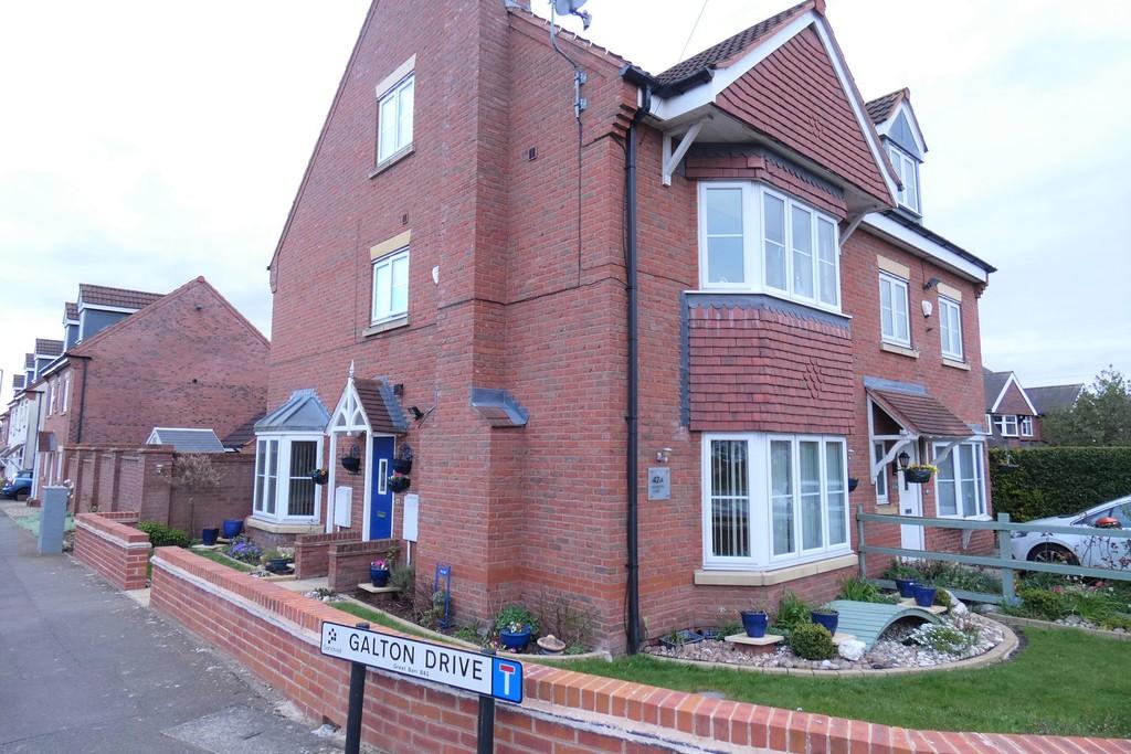 Sundial Lane, Great Barr, Birmingham 5 bed semidetached house £380,000
