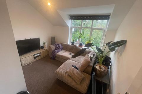 2 bedroom flat to rent - Albert Road, Manchester, M19 2EQ