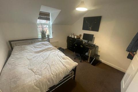 2 bedroom flat to rent - Albert Road, Manchester, M19 2EQ