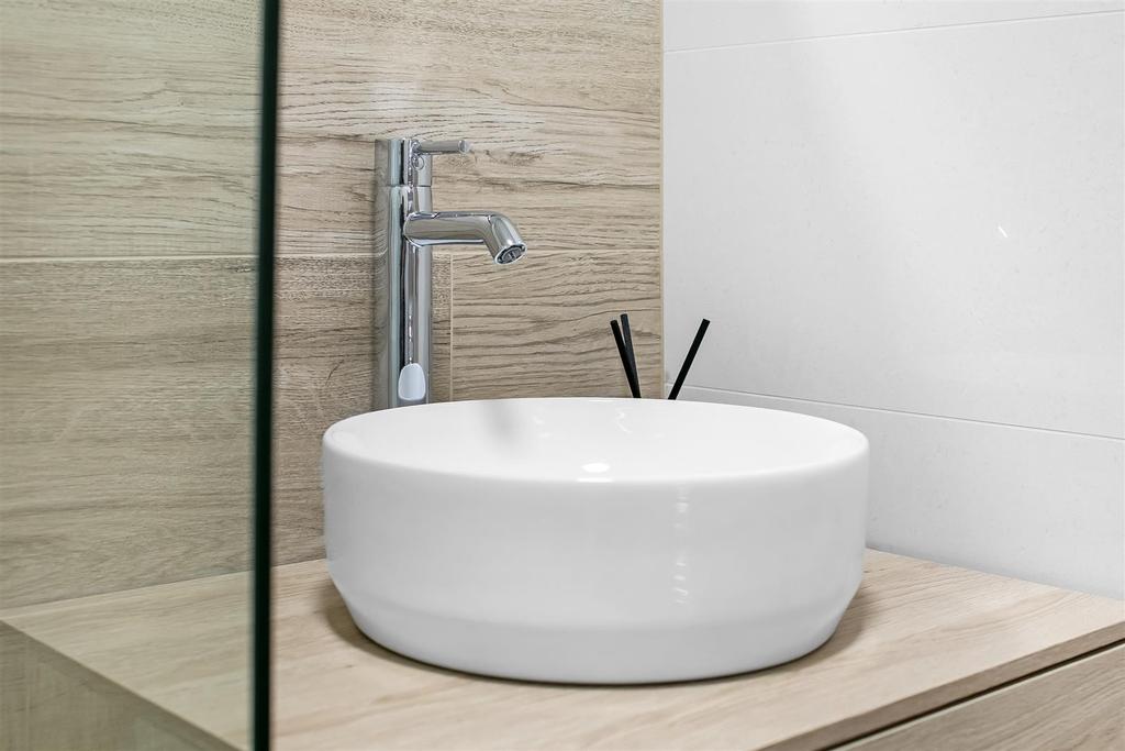 En suite shower room