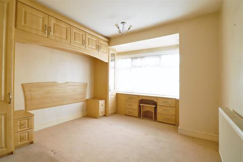 121 Hurst Road, Erith, DA8 3EW