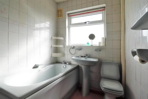 121 Hurst Road, Erith, DA8 3EW