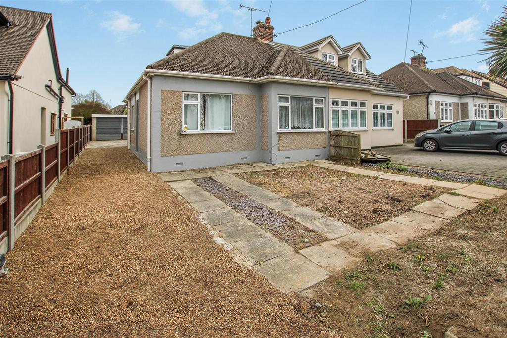 Crow Green Road, Pilgrims Hatch, Brentwood 3 bed semidetached house £450,000