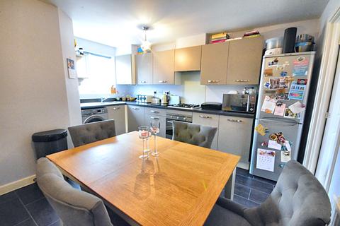 31 Greenhurst Crescent, Oldham, OL8 2QQ