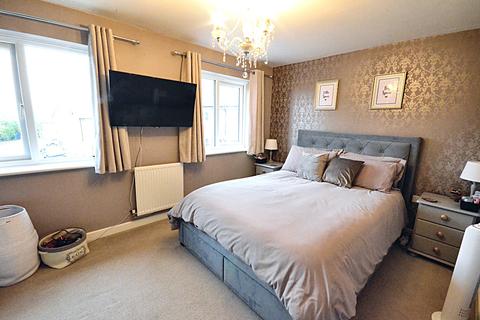 31 Greenhurst Crescent, Oldham, OL8 2QQ