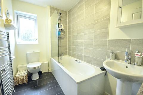 31 Greenhurst Crescent, Oldham, OL8 2QQ