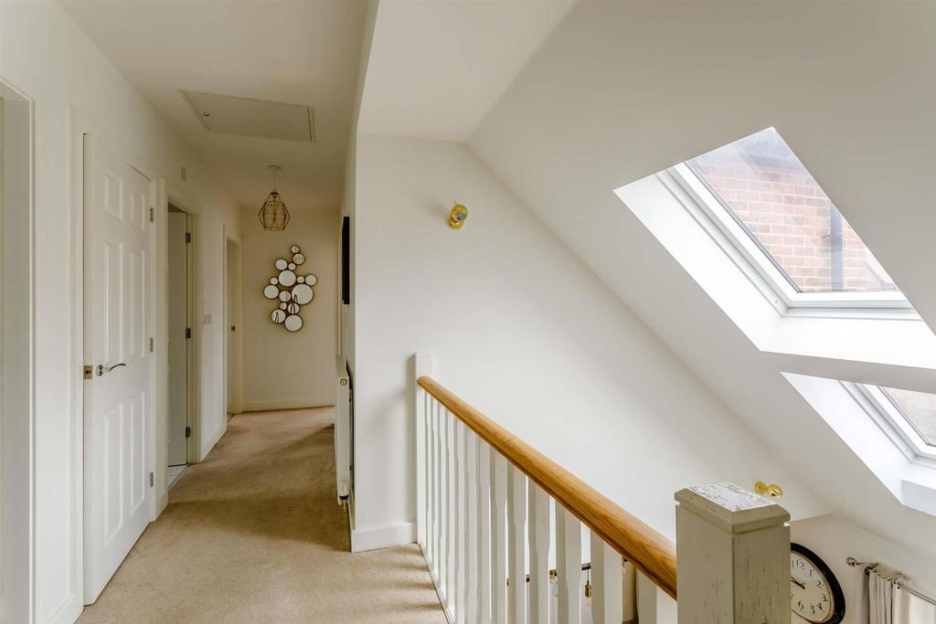 8458381-interior18-800.jpg