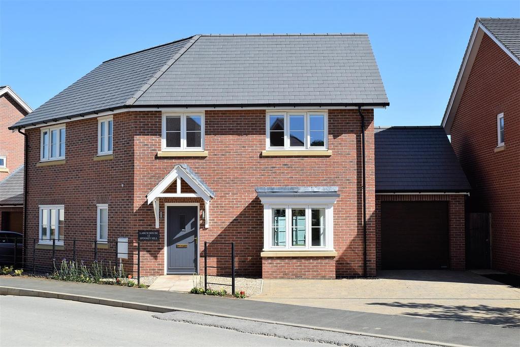 Spinney Hill, Oakham 4 bed detached house £1,400 pcm (£323 pw)