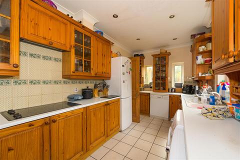 2 Cockshot Road, Reigate, RH2 7HD