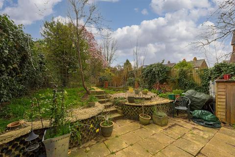 2 Cockshot Road, Reigate, RH2 7HD