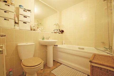 105 Shimbrooks, Great Leighs, Chelmsford, CM3 1SG