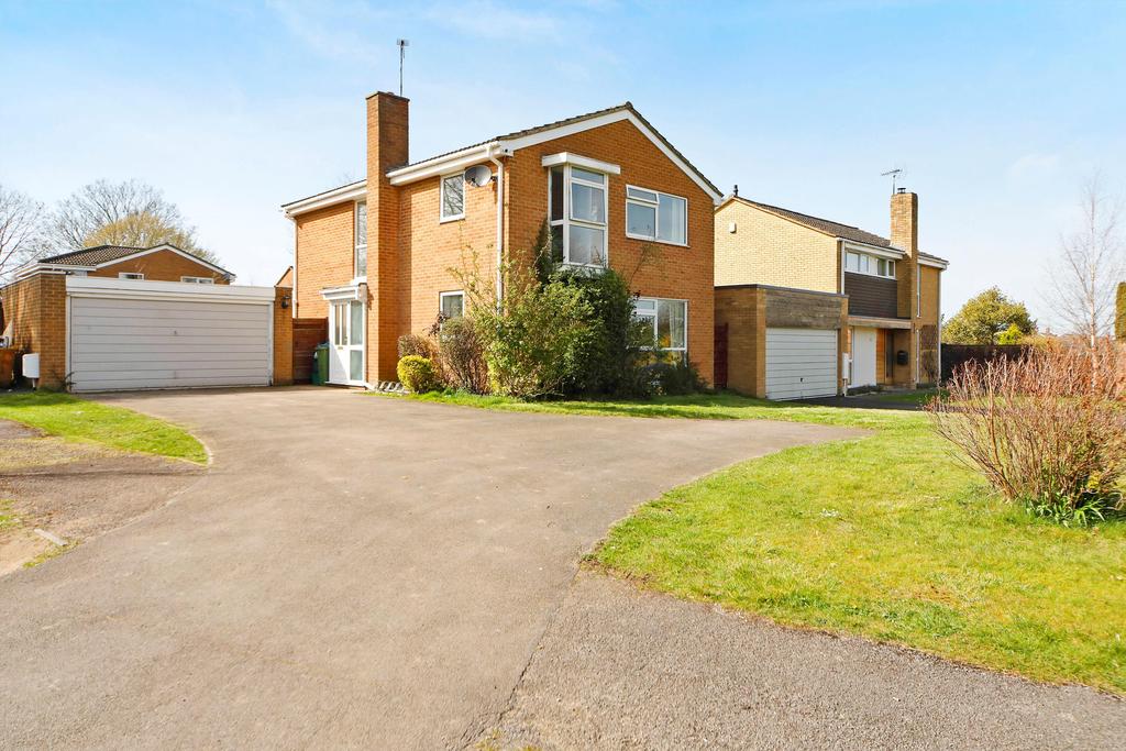 Hartley Close, Charlton Kings, Cheltenham, Gloucestershire, GL53 4 bed