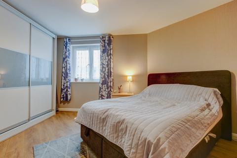 53 Gloucester Close, Redditch, B97 6AH